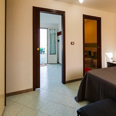 La Casa Nel Borgo Alojamento de Acomodação e Pequeno-almoço Specchia