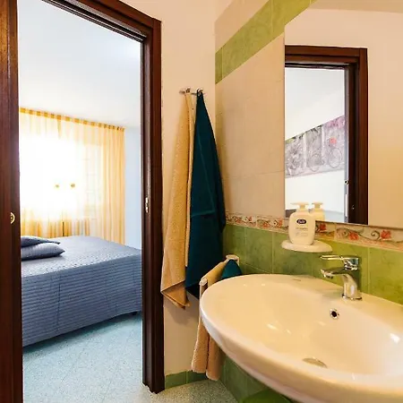 La Casa Nel Borgo Alojamento de Acomodação e Pequeno-almoço Specchia