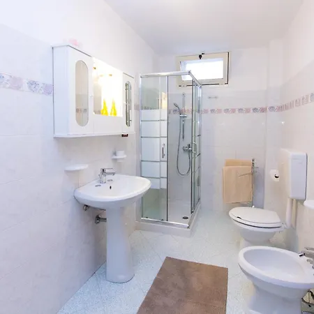 La Casa Nel Borgo Bed & Breakfast 4*